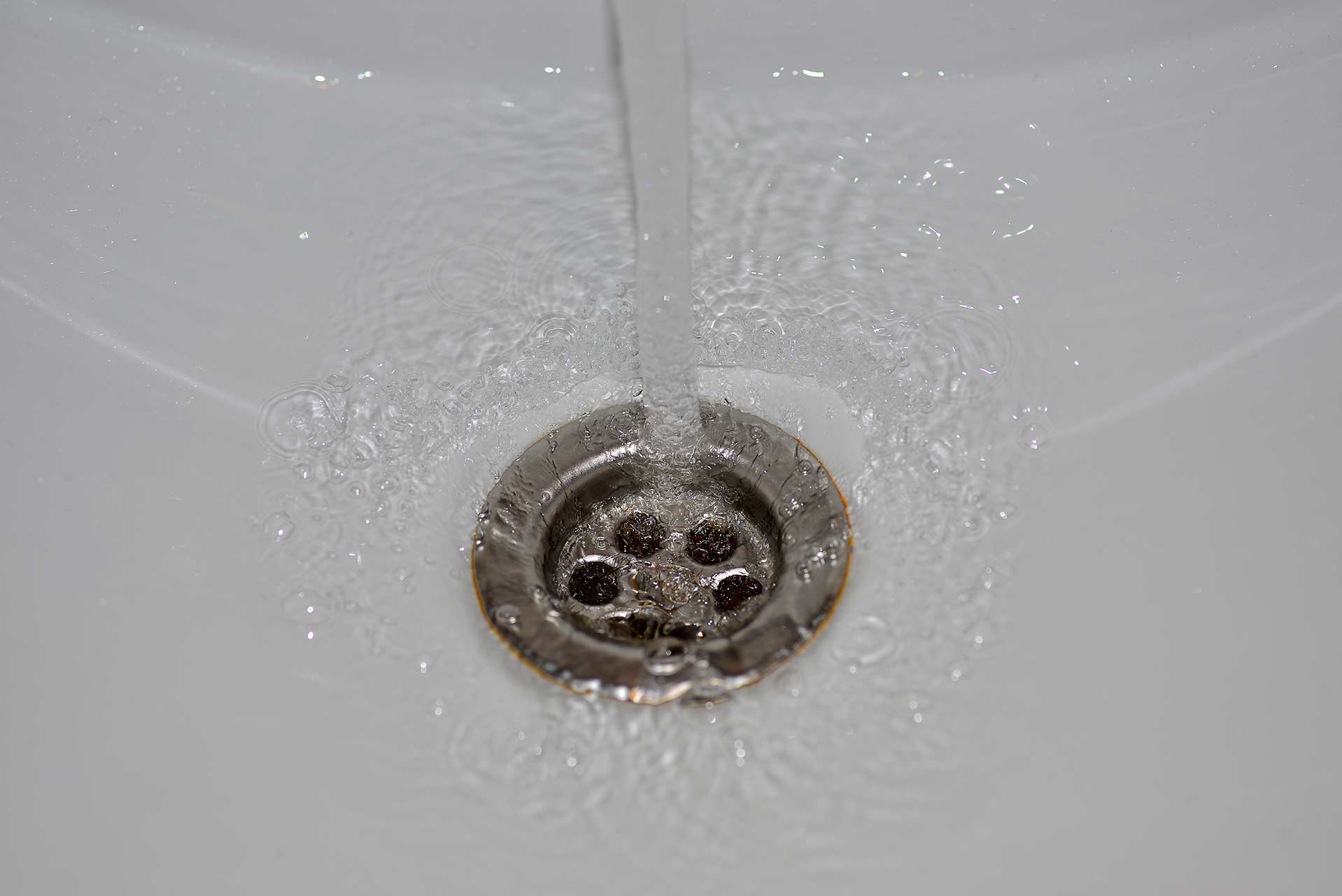 A2B Drains provides services to unblock blocked sinks and drains for properties in Bristol.